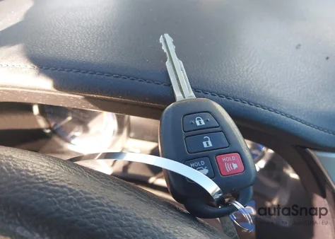 2017 Toyota Corolla Le из США, поврежденный, VIN 5YFBURHE8HP579824